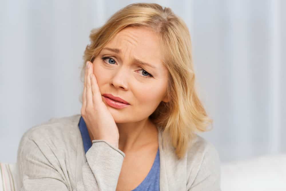 Root Canal or Tooth Extraction? Understanding Your Dental Options